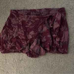 Free People Wrap Shorts. Purple flowers. Size XS